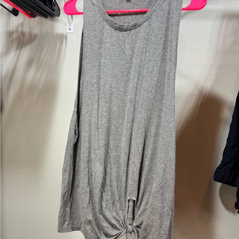 XL Women’s Gray Sleeveless Muscle Tank Top Knot Front Loose Fit Casual Tee